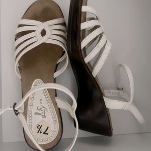 Summer White Life Stride Wedge Sandals